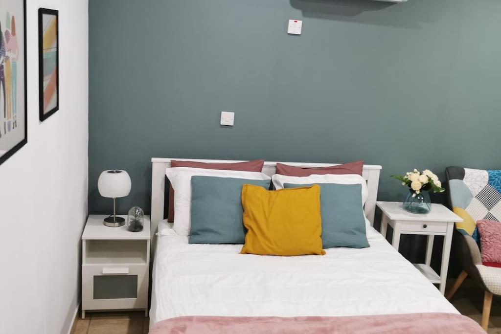 Pretty And Quiet Studio, With Wifi And Parking Limasol Dış mekan fotoğraf