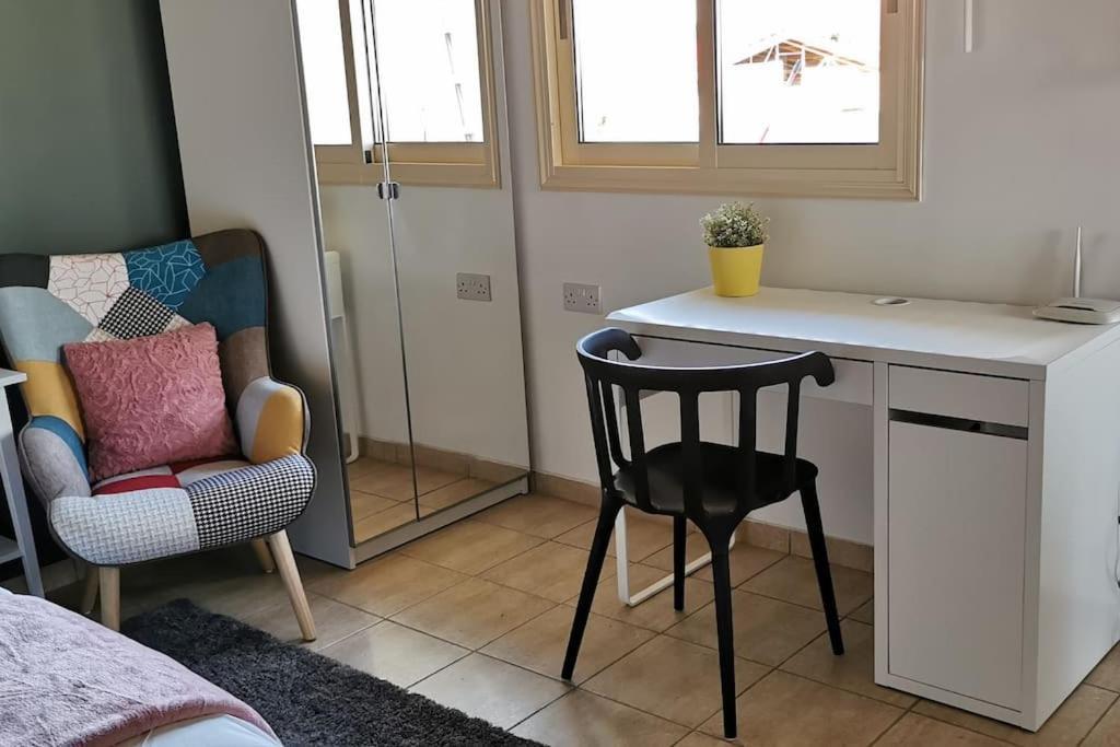 Pretty And Quiet Studio, With Wifi And Parking Limasol Dış mekan fotoğraf